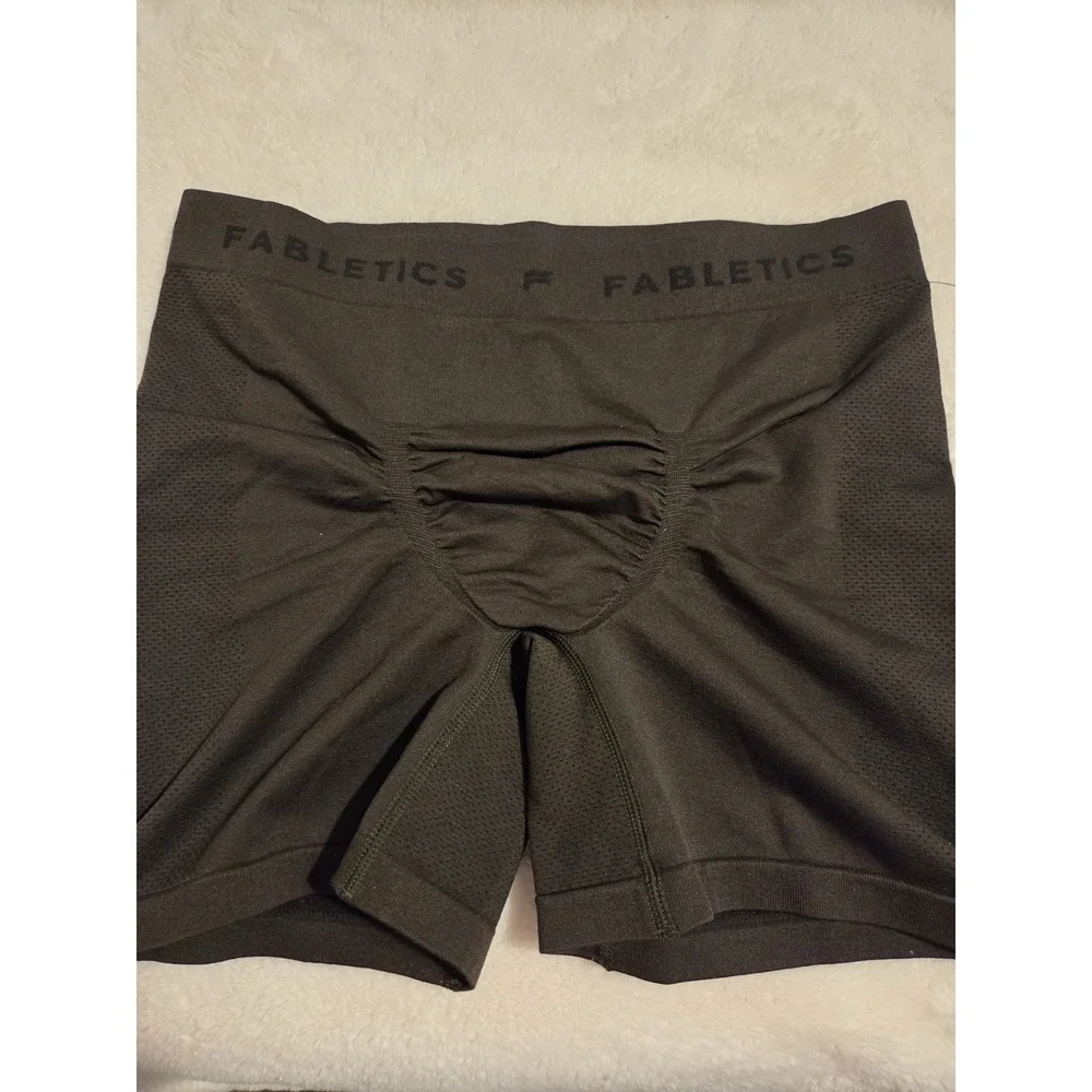 NWT‎ Fabletics Size M The Training Day Boxer Brief Dark Olive